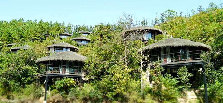 度假地產項目旅游規劃設計院:裸心谷度假村夯土屋景觀設計實景