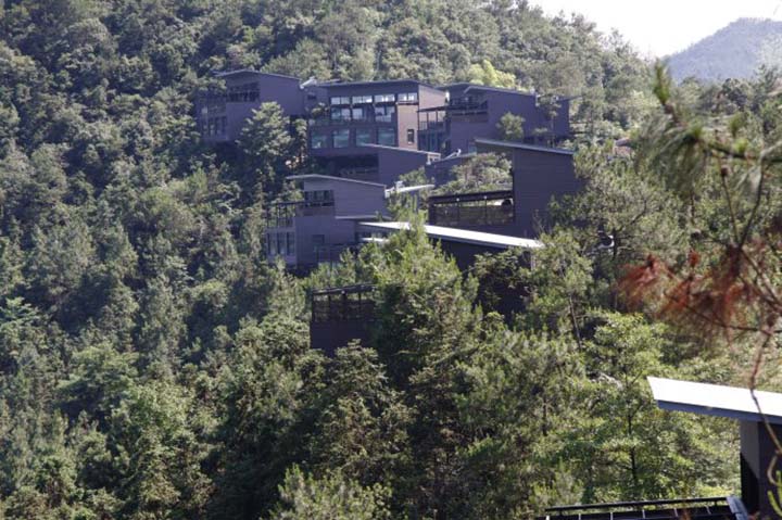 度假地產項目旅游規劃設計院:裸心谷度假村樹屋