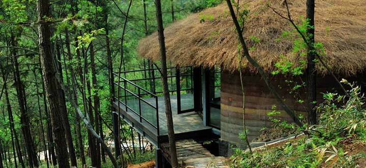 度假地產項目旅游規劃設計院:裸心谷度假村夯土小屋實景