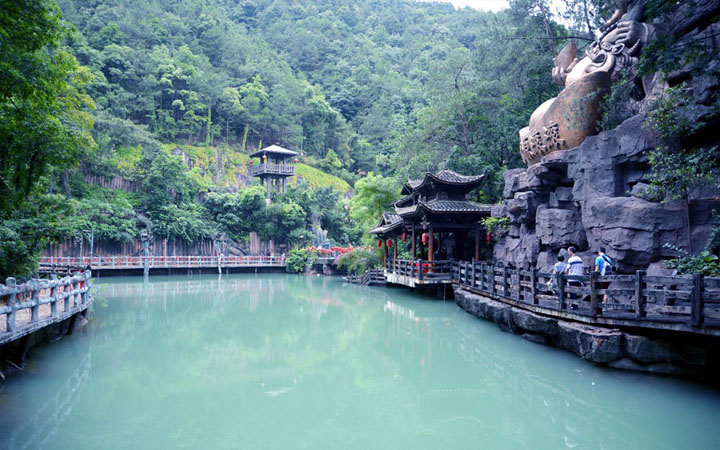 人文旅游項目旅游規劃公司:客天下旅游產業園森林涼亭旅游規劃實景