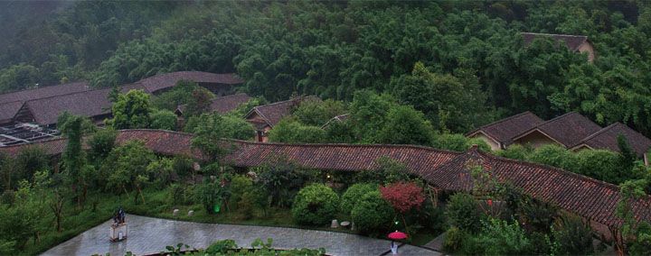 森林旅游規(guī)劃公司:十字水度假村建筑旅游規(guī)劃采用客家建筑風(fēng)格